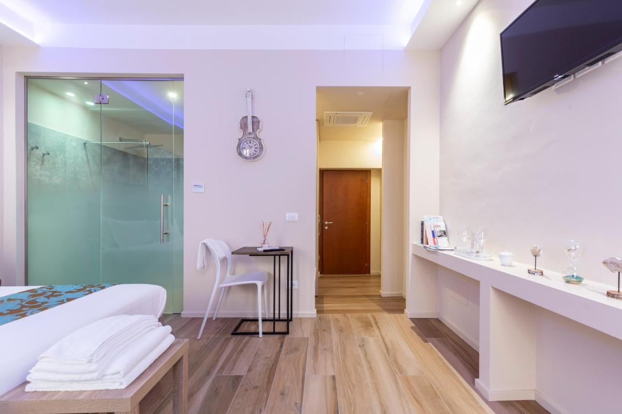 La Romantica Camere E Wellness Senigallia Exterior foto