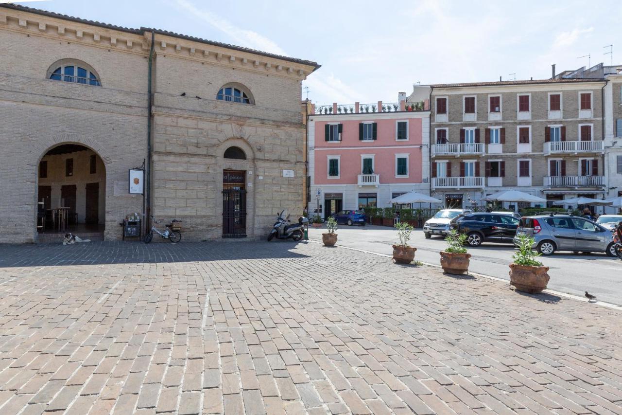La Romantica Camere E Wellness Senigallia Exterior foto
