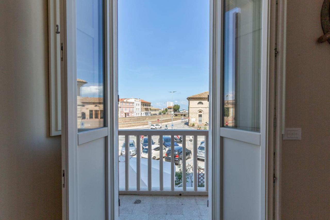 La Romantica Camere E Wellness Senigallia Exterior foto
